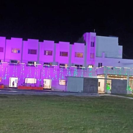 Hotel Savitri Signature Narsinghpur Exterior foto