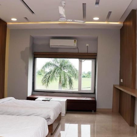Hotel Savitri Signature Narsinghpur Exterior foto